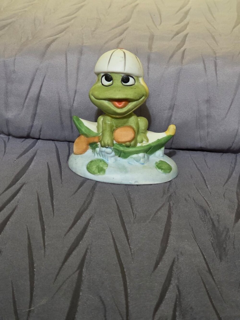 Vintage Brinns Canoeing Frog Figure